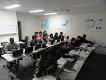 Students working on an excersize during the On site Express course at DLA Energy Yakotoa AB, Japan